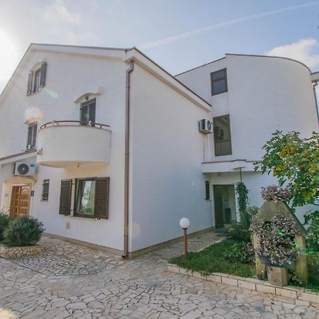 Apartments Punta & Vista In Krk Krk Town Exterior photo