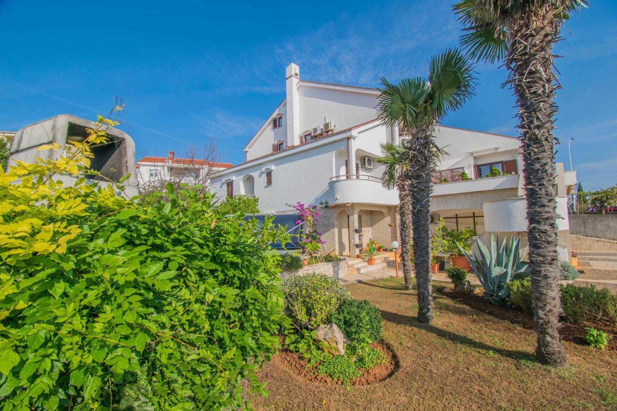 Apartments Punta & Vista In Krk Krk Town Exterior photo