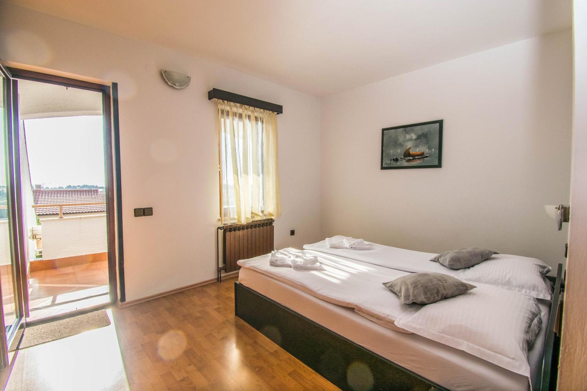 Apartments Punta & Vista In Krk Krk Town Exterior photo
